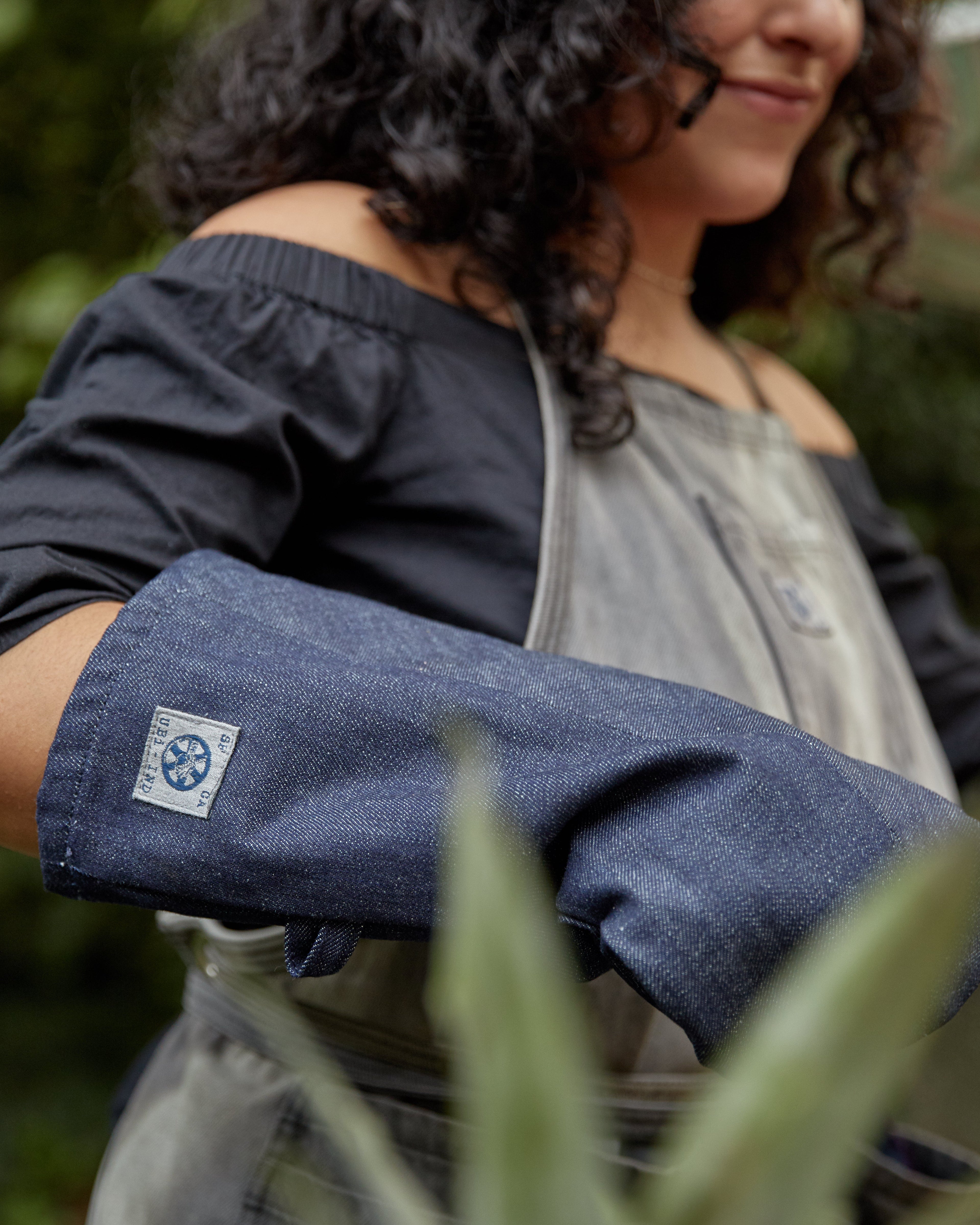 Dual Hand Oven Mitt
