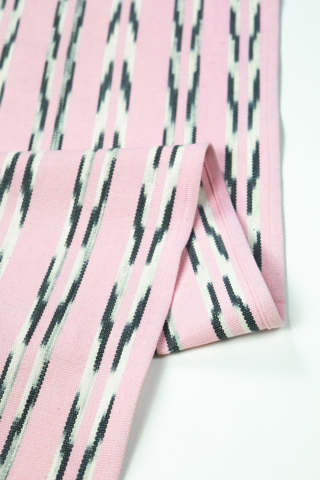 Xela Jaspe Table Runner